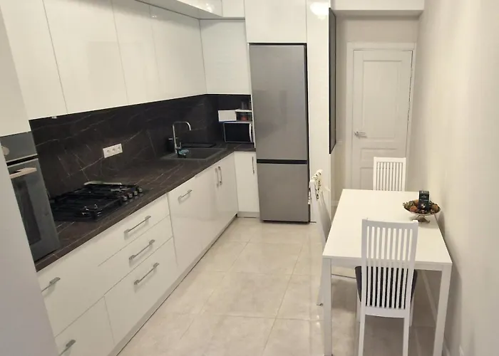 Black & White Apartment