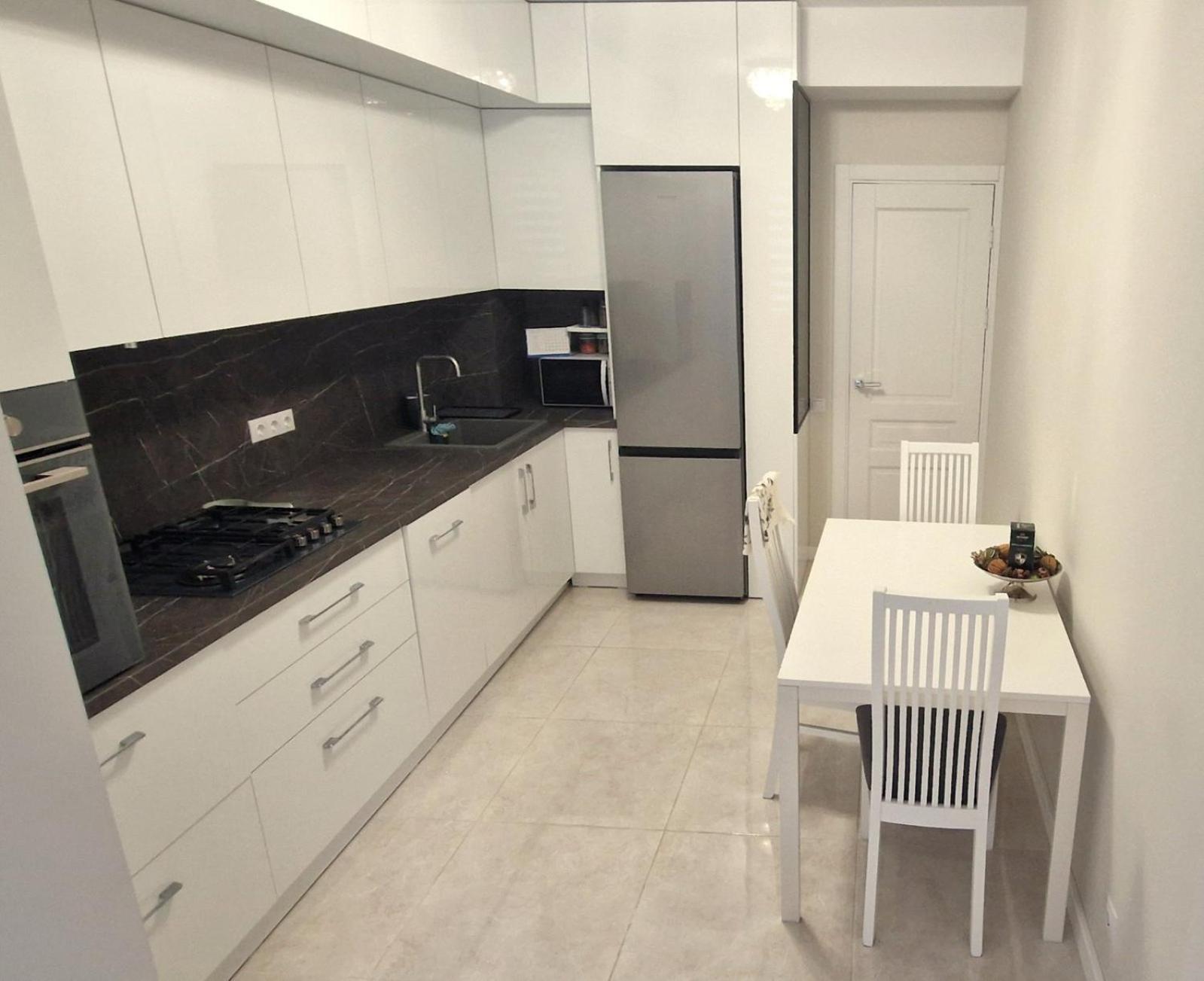 Apartment Black & White